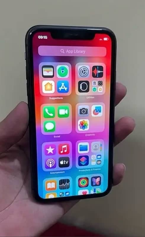 i phone 11 all ok back carak h 128 gb battery new dalwai ha achi wali 1