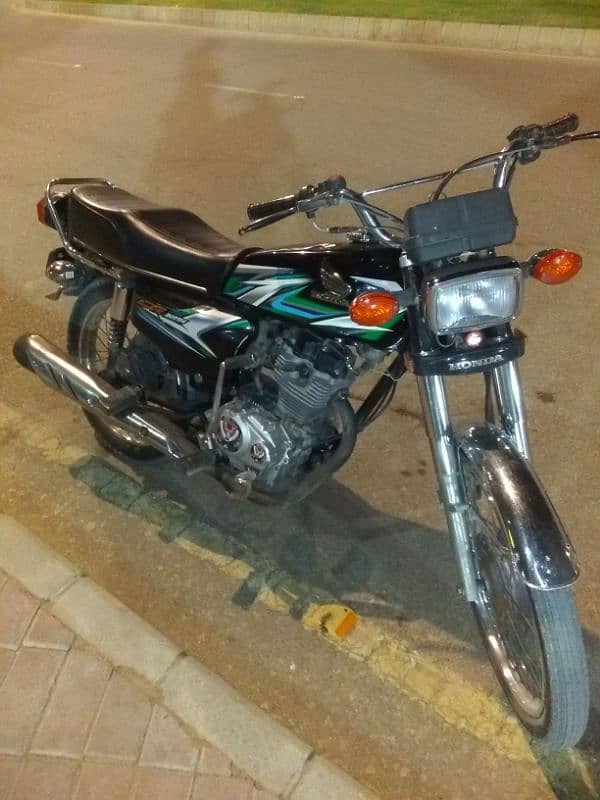 Saleing Honda CG125 2023 Karachi num 3