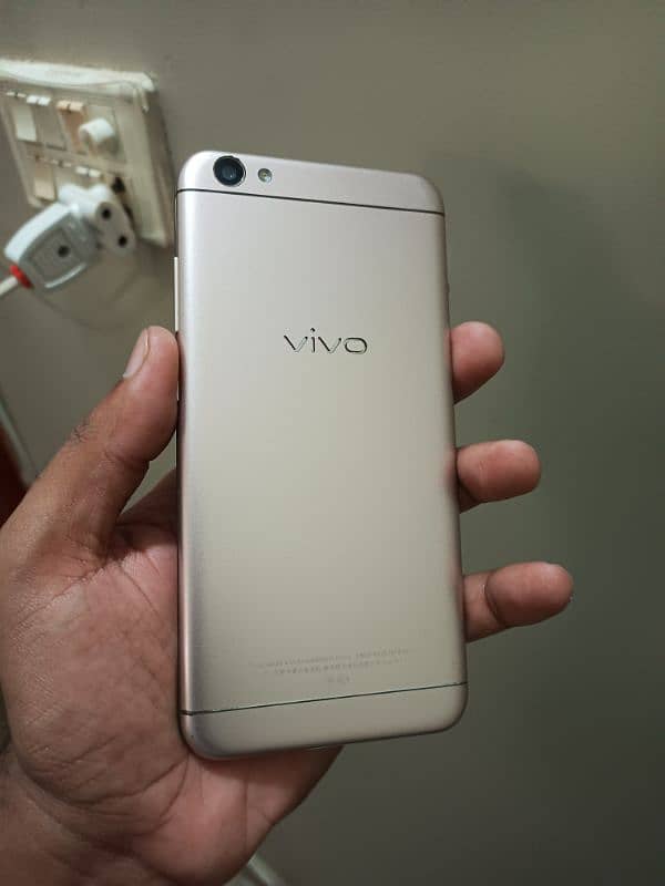 Vivo Y67 Dual Sim 4gb/64gb  PTA Approved 6