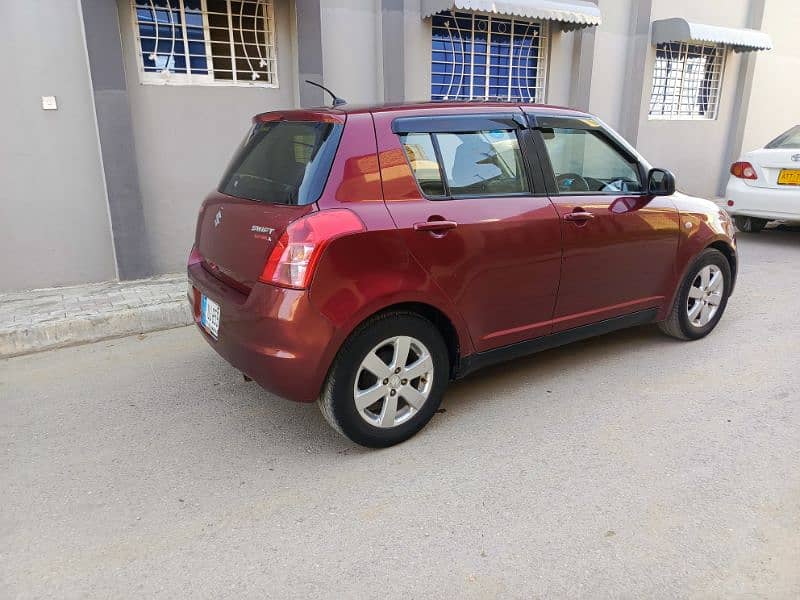 Suzuki Swift DLX 1.3 2012  Manual  Red 5