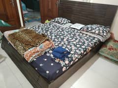 king size bed with dressing