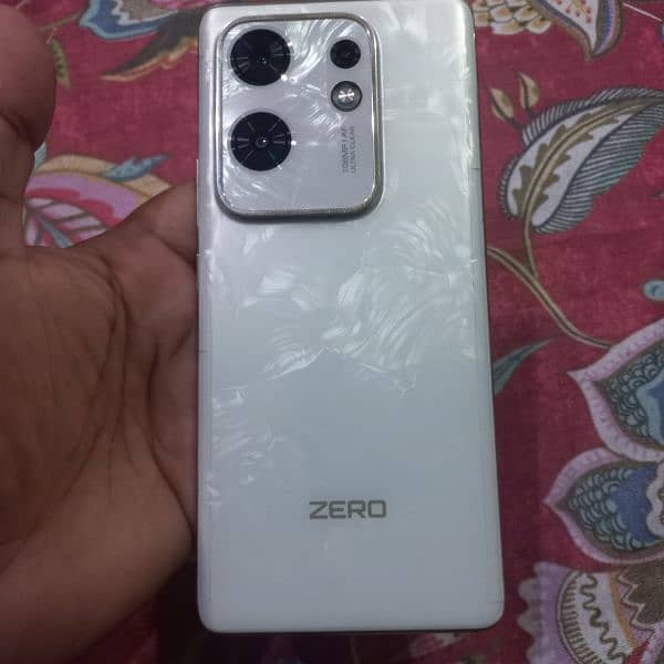 infinix  zero 30 10by10 he 8 months  warranty  he 2