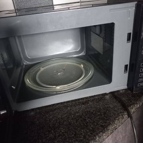 micro wave oven waves company 100% not a single work not repaired . 2