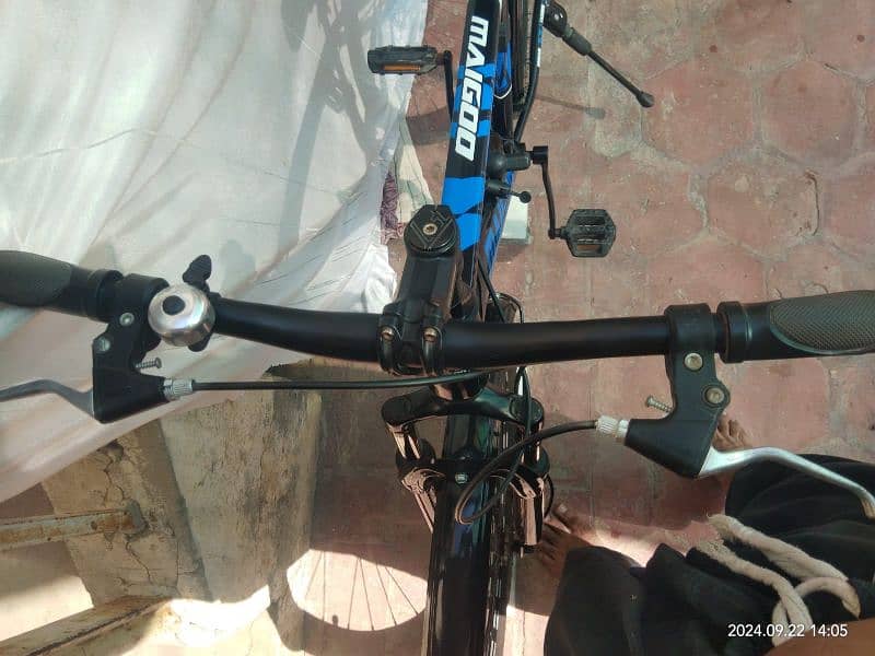 Mountain bicycle in fresh condition 6