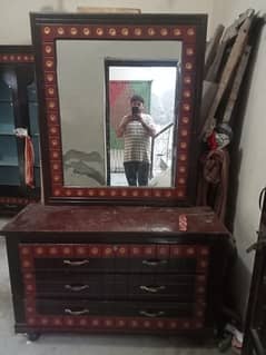 Dressing Table And showcase condition ok 03056388474