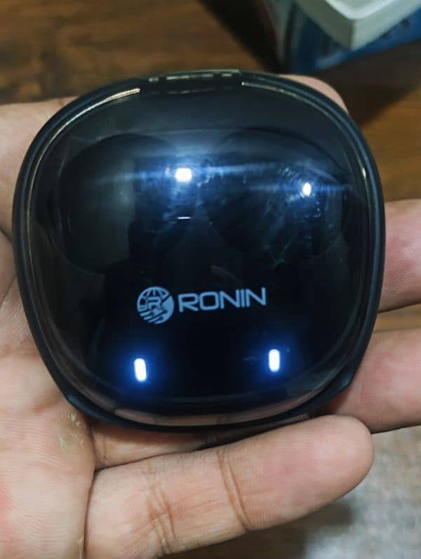 RONIN R-520 Bluetooth Ear pods 1