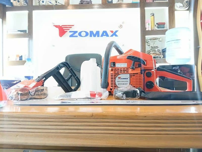 Chainsaw Zomax 5800 Model, wood Cutter, Tree Cutter 2