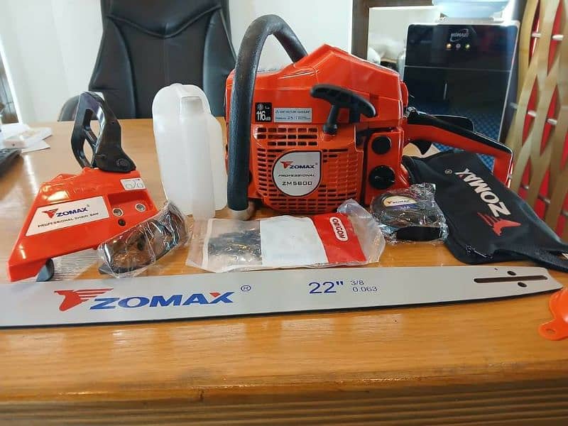 Chainsaw Zomax 5800 Model, wood Cutter, Tree Cutter 3