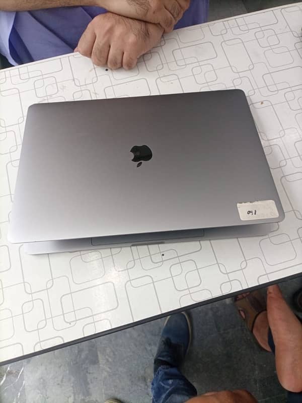 macbook pro 2020 1