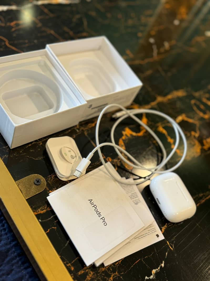 AirPods Pro 2nd Generation with MagSafe Charging Case 2