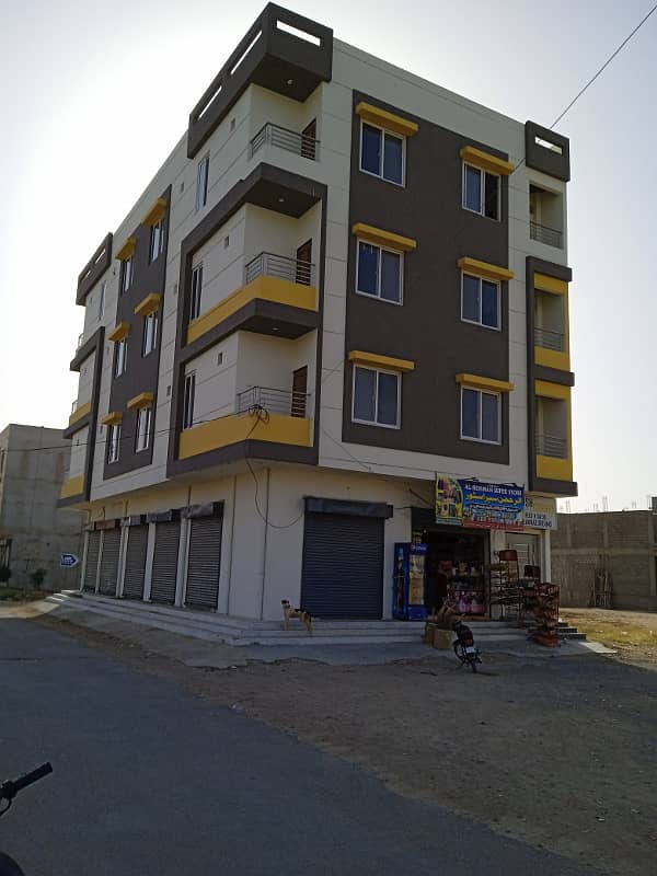 Excellent Corner Ready to Move Flats in Malir 0