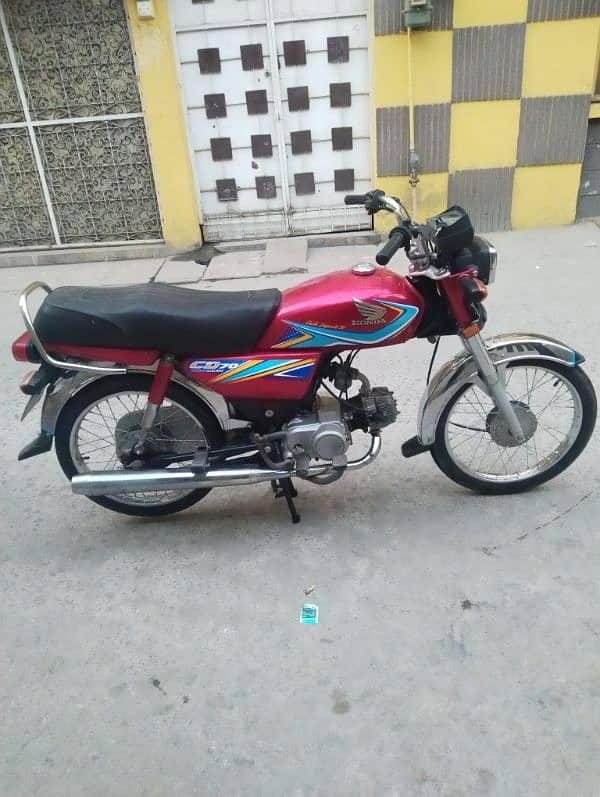 Honda CD 70 2019 4