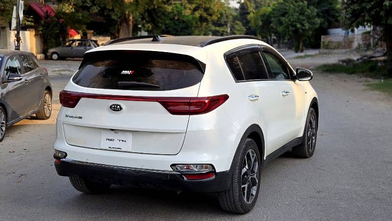 2020 KIA Sportage AWD full option Variant 1