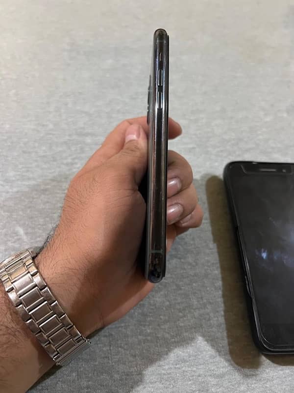 iphone 11 pro non PTA 1