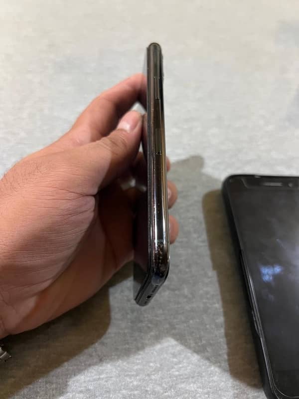 iphone 11 pro non PTA 2