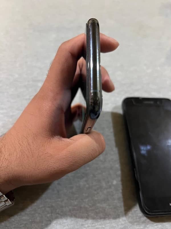 iphone 11 pro non PTA 3