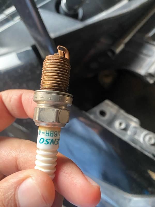 denso spark plugs for aqua FK16BR-Al8 1