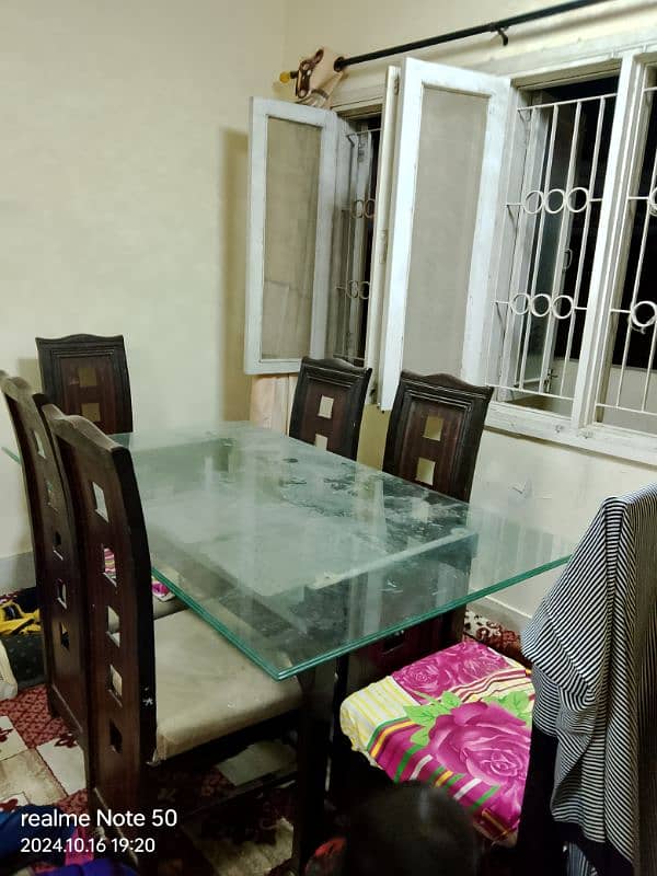 Dining table for sale 0