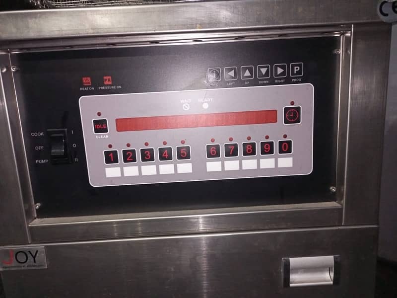 Henny Penny Pressure Fryer 6