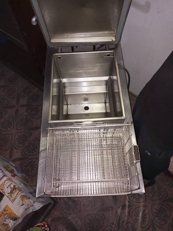 Henny Penny Pressure Fryer 7