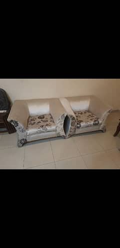 im selling my sofa set