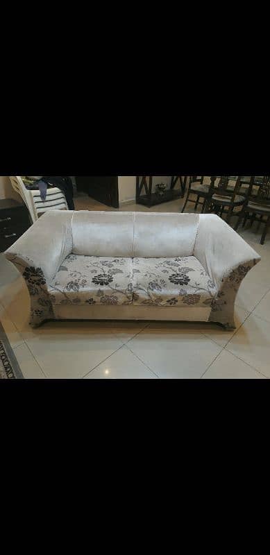 im selling my sofa set 2