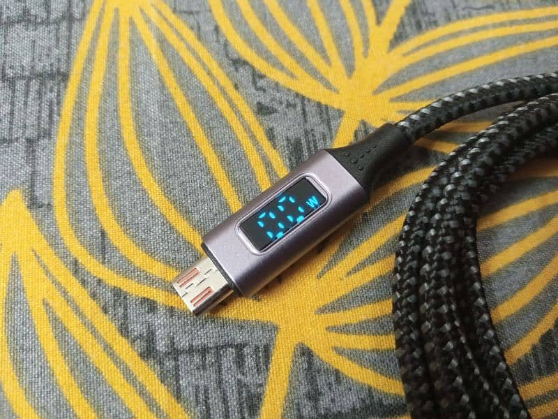 100W Fast Charging Cable with Display 0