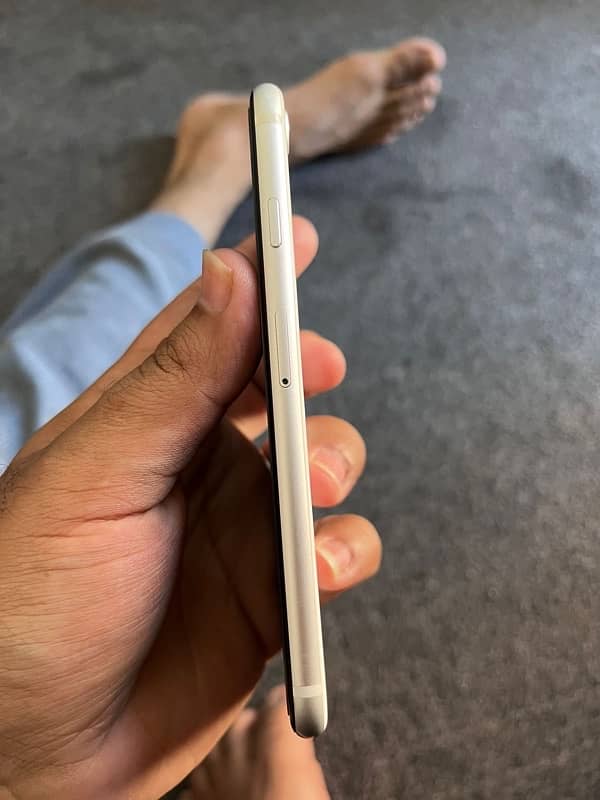 iphone SE(2020) pta 4