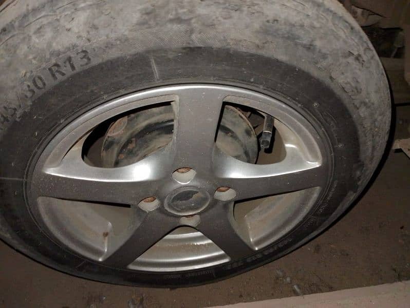 13 inches china allow rim with Tyre 4