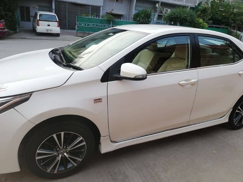 Toyota Corolla Altis 1.6 2017 Facelift 1