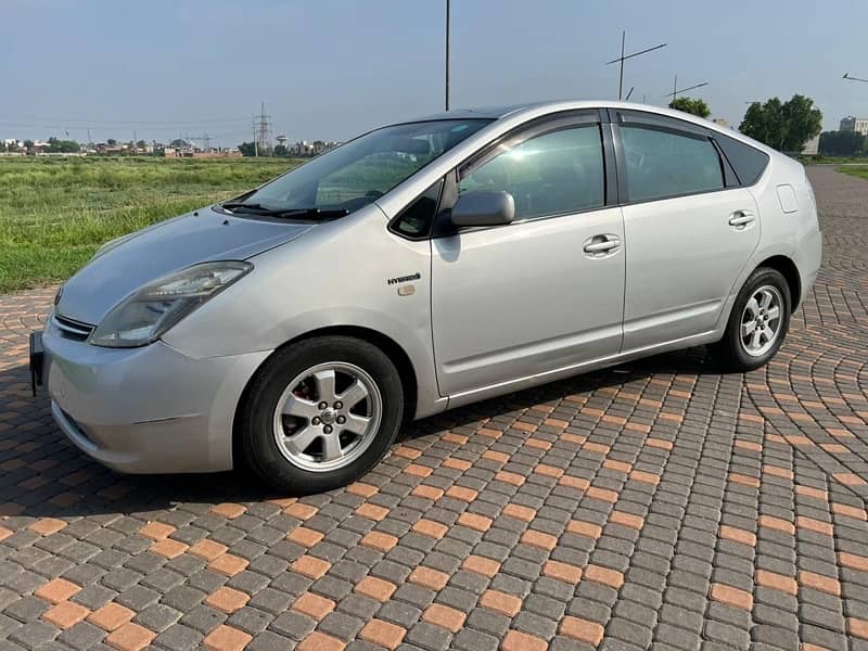 Toyota Prius 2011 4