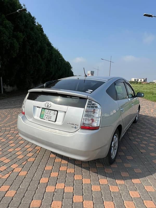 Toyota Prius 2011 7