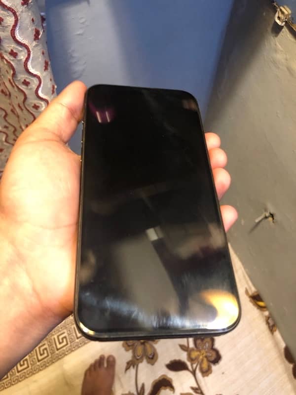 Iphone 15 promax black titanium jv 1