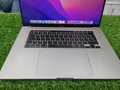 Mabook pro 2019 i7 32gb ram 512Gb ssd fresh import touch bar