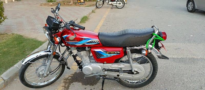 HONDA CG 125 2023/2024 MODEL 1