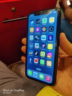 iPhone XR jv 10by9