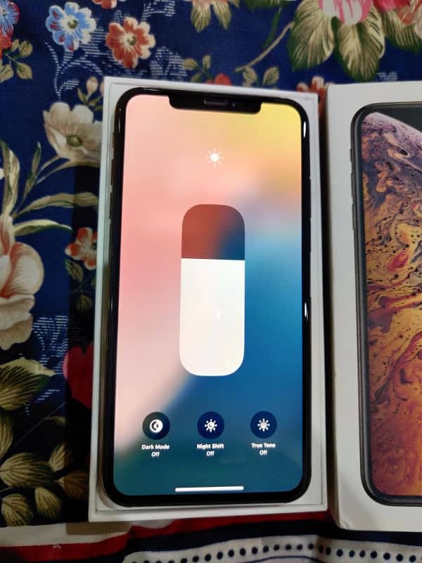 IPhone Xs Max 512GB With Original Box 2