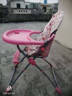 kids High chair - feeding chair pink and white perfect condition