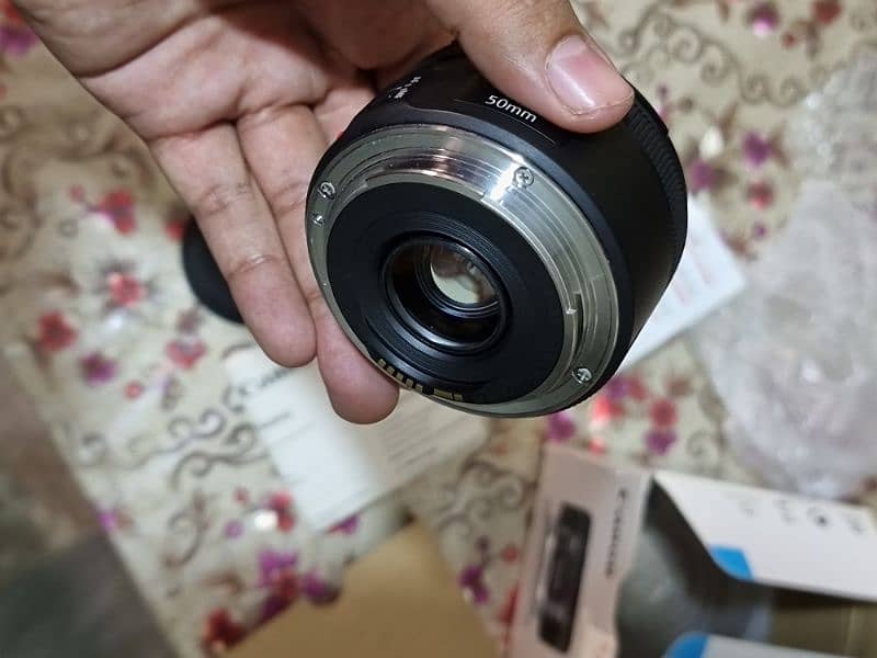 Canon 50mm f1.8 stm with box 2