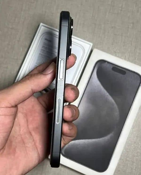 Iphone 15 prO CA ModeL JV 3