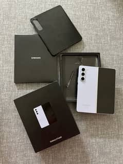 Samsung Z Fold 5 Complete Box