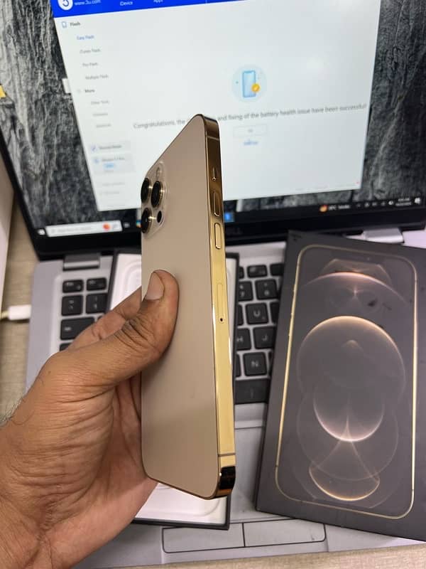 iPhone 12 Pro Max 256GB PTA 1