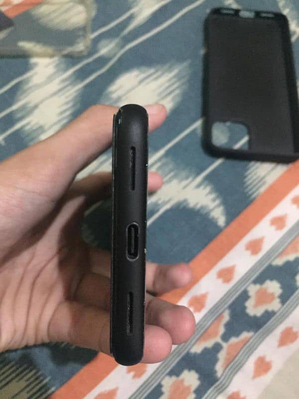 google pixel 4 non PTA 64 gb black color 7