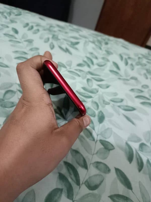 IPHONE XR 64GB 3