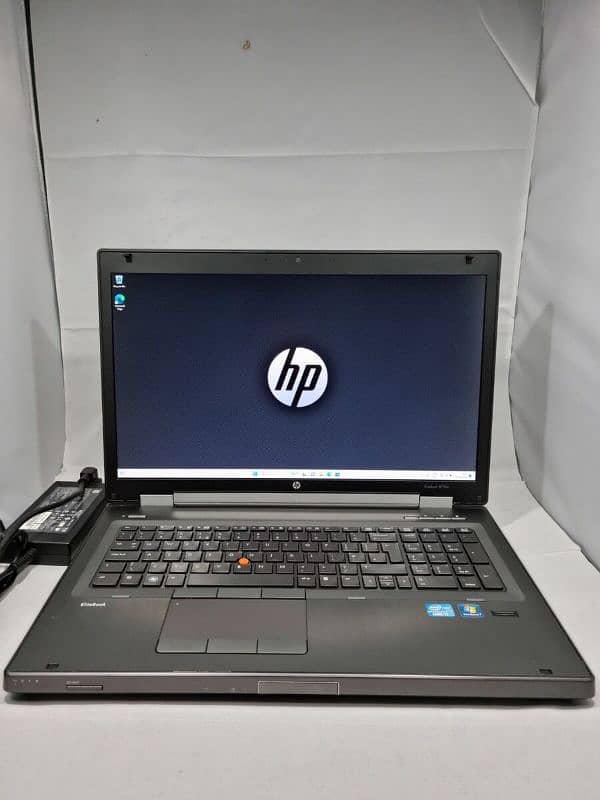 HP Elitebook Workstation 8770w 8GB/128GB/750GB/1GB 3