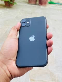 IPHONE 11 complete box 8 bettery 83%