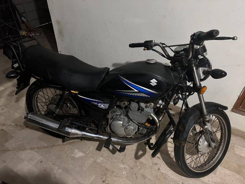 Suzuki GS 150 1