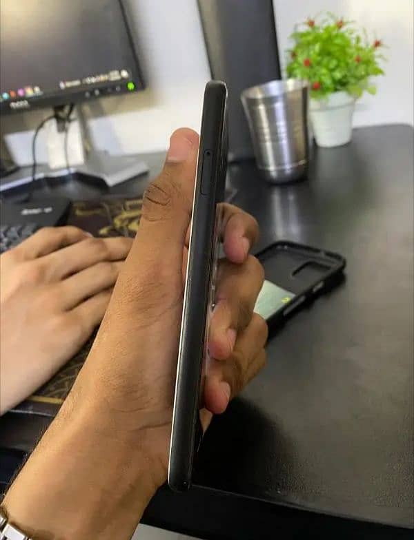 Google Pixel 4 3