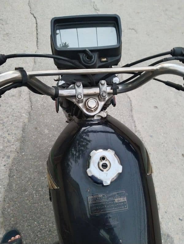 Honda cg 125 2016 genuine leather 9