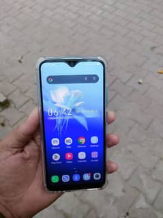 vivo y1s 2/32 with box and charge all ok koi masla nhi